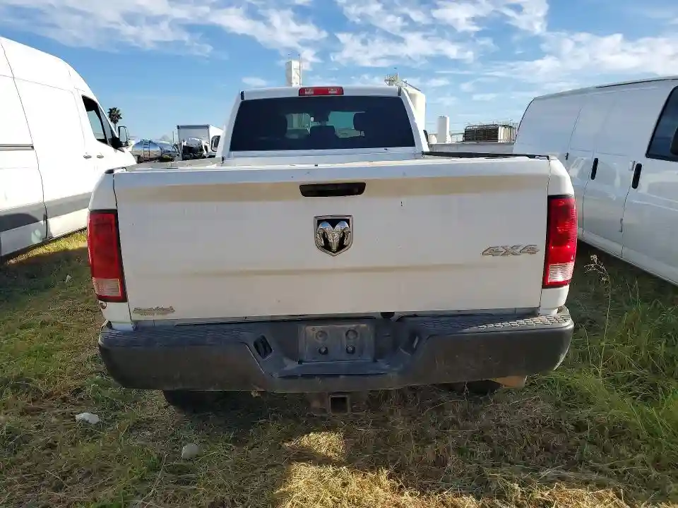 3C6UR5HJ7JG317151 2018 RAM 2500-5