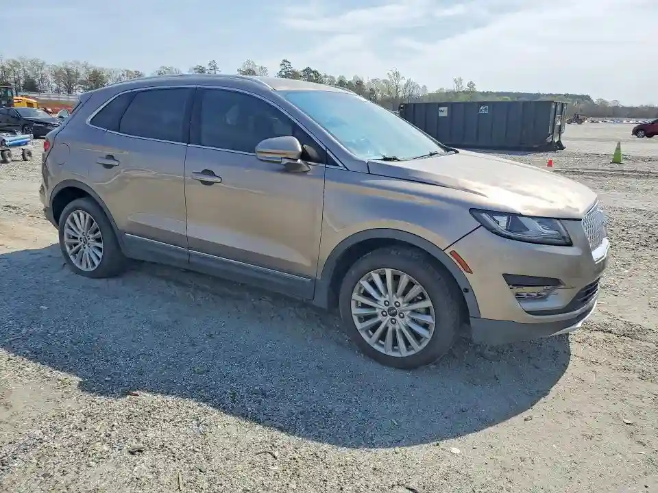 5LMCJ1C93KUL17267 2019 LINCOLN MKZ-3