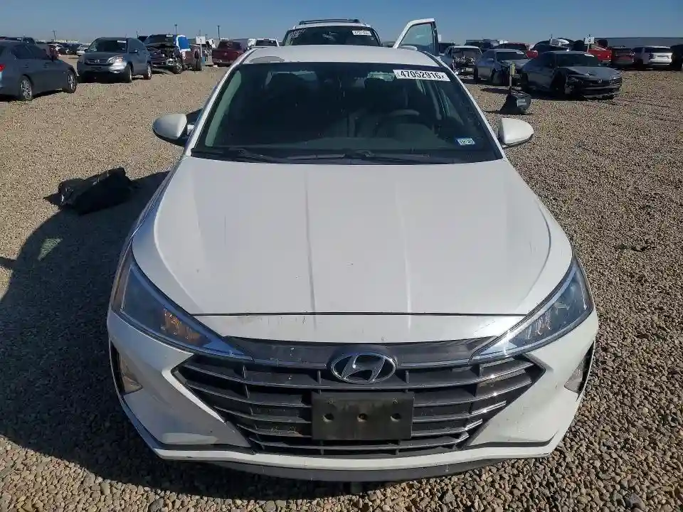 5NPD84LFXKH480300 2019 HYUNDAI ELANTRA-4