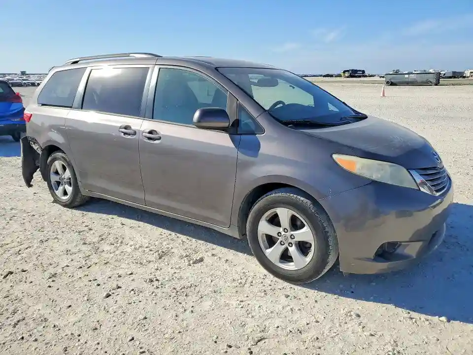 5TDKK3DC1FS588733 2015 TOYOTA SIENNA-3