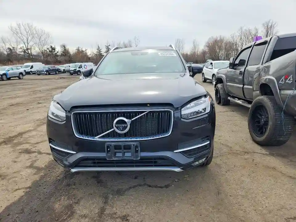 YV4A22PK2J1215681 2018 VOLVO XC90-4