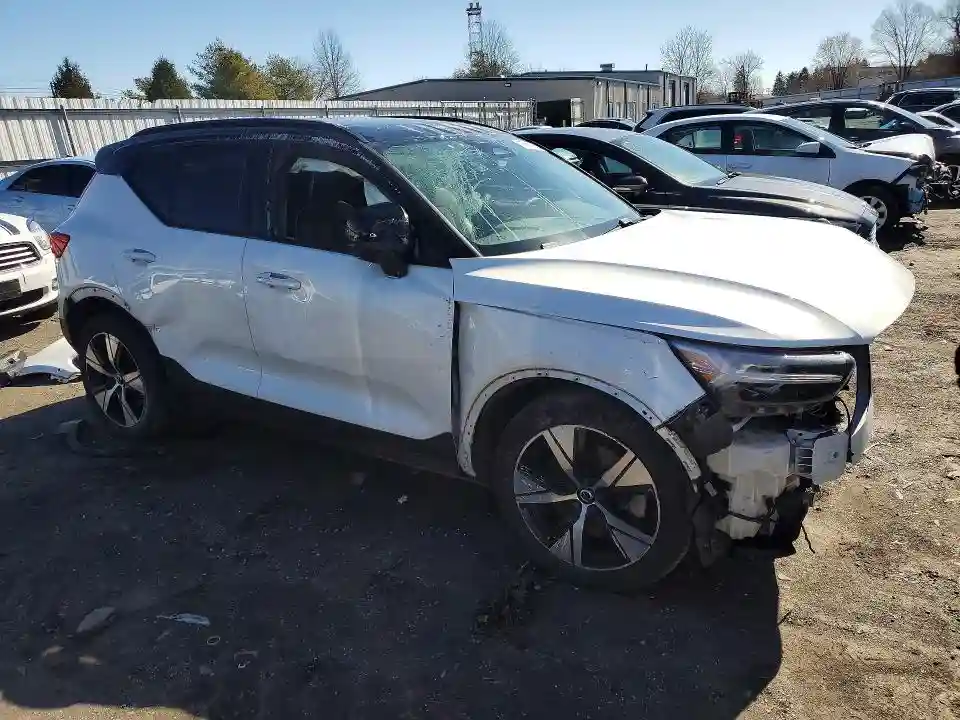 YV4ED3UR4N2685911 2022 VOLVO XC40-3