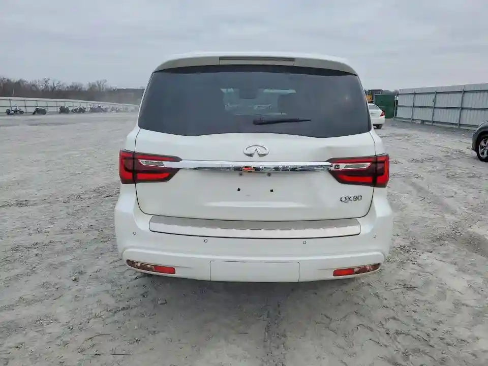 JN8AZ2NF9J9664897 2018 INFINITI QX80-5
