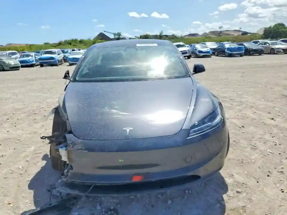 5YJ3E1EA2SF031342 2025 TESLA MODEL 3-4