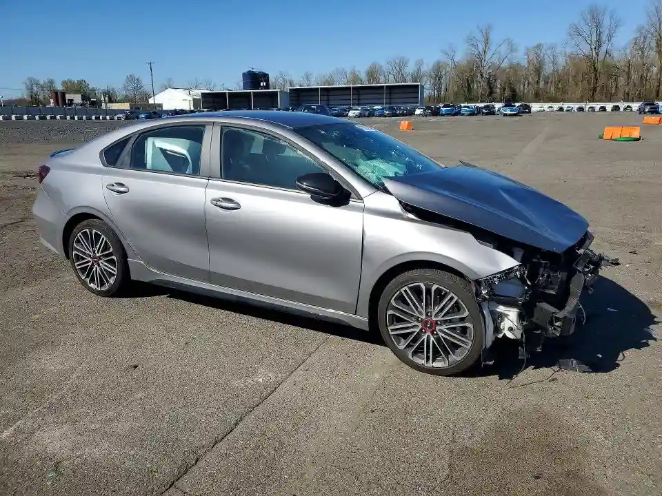 3KPF44AC3RE836193 2024 KIA FORTE-3
