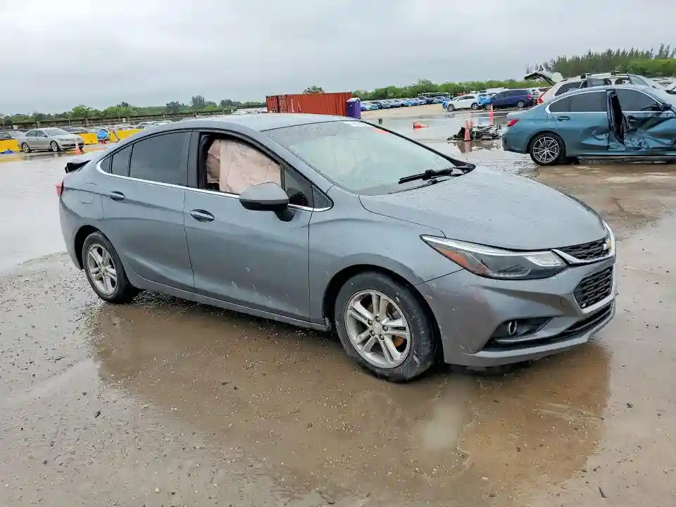 1G1BE5SM9J7246490 2018 CHEVROLET CRUZE-3