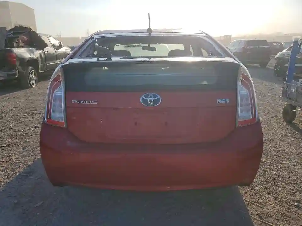 JTDKN3DUXF0440163 2015 TOYOTA PRIUS-5