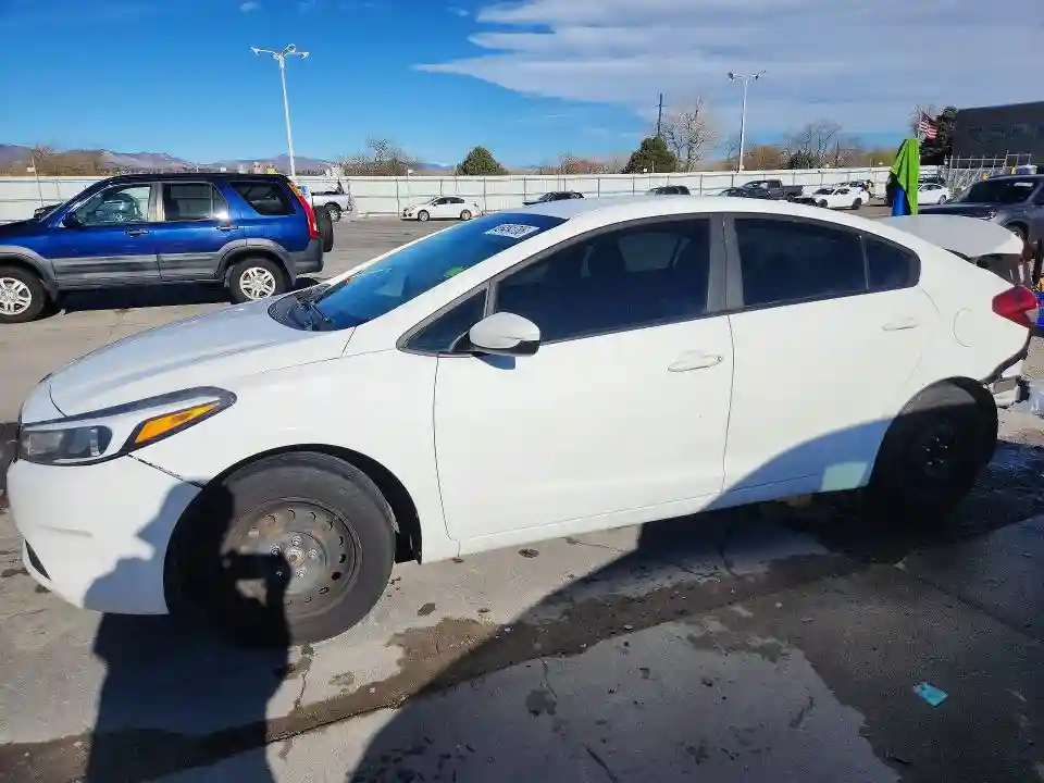 3KPFK4A70HE092737 2017 KIA FORTE-0