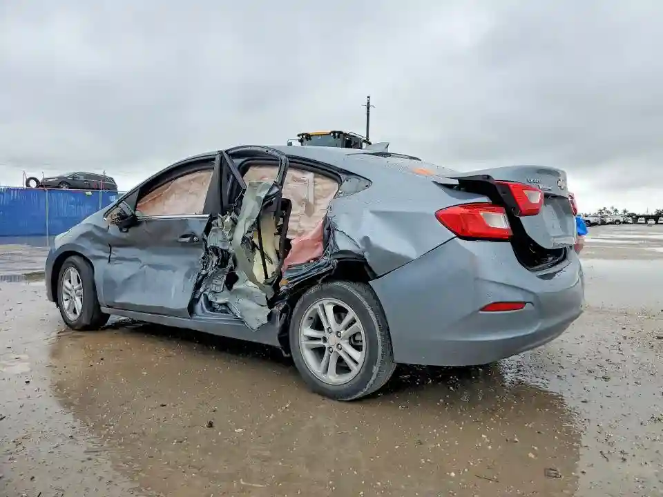 1G1BE5SM9J7246490 2018 CHEVROLET CRUZE-1