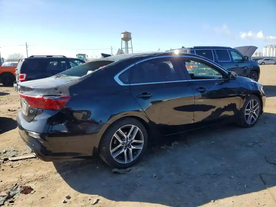 3KPF54AD8ME405203 2021 KIA FORTE-2