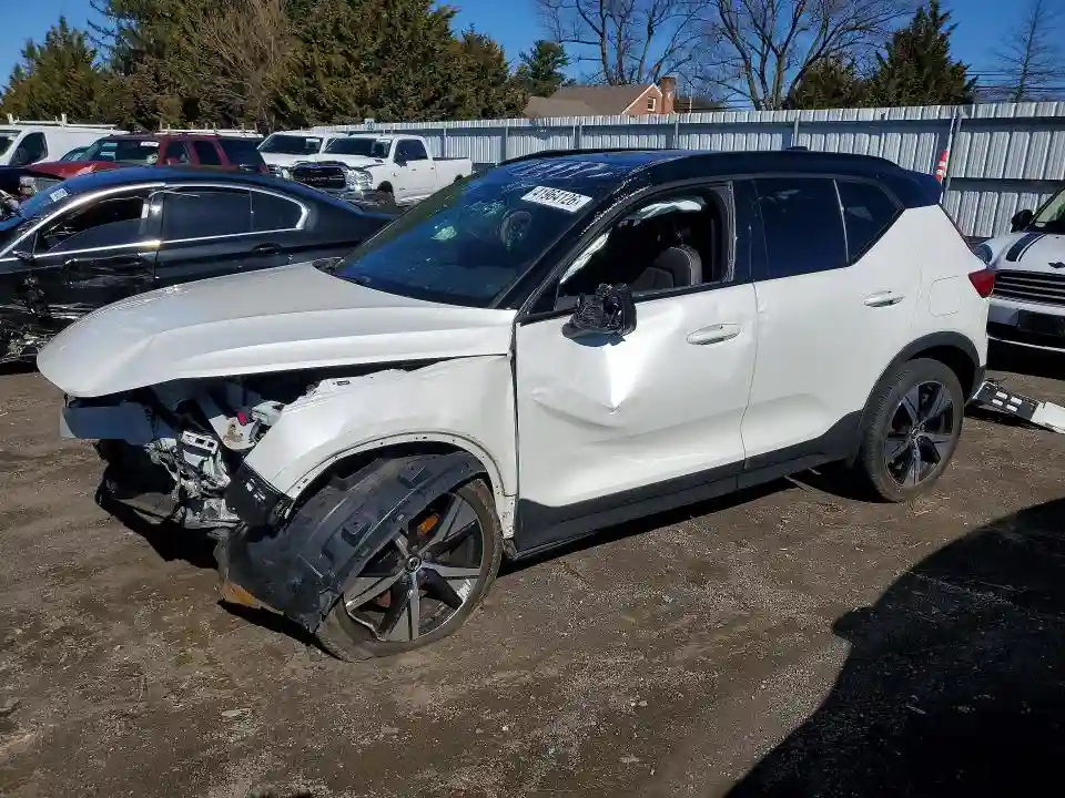 YV4ED3UR4N2685911 2022 VOLVO XC40-0
