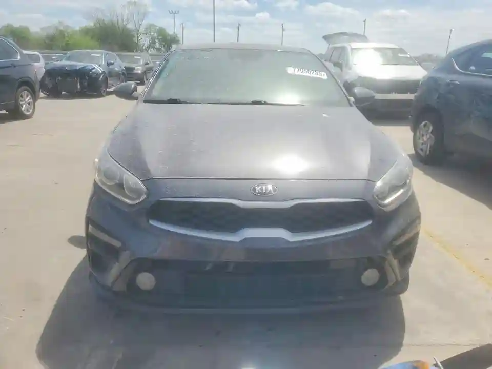3KPF24ADXME285509 2021 KIA FORTE-4