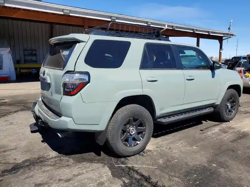 JTETU5JR8N6046817 2022 TOYOTA 4RUNNER-2