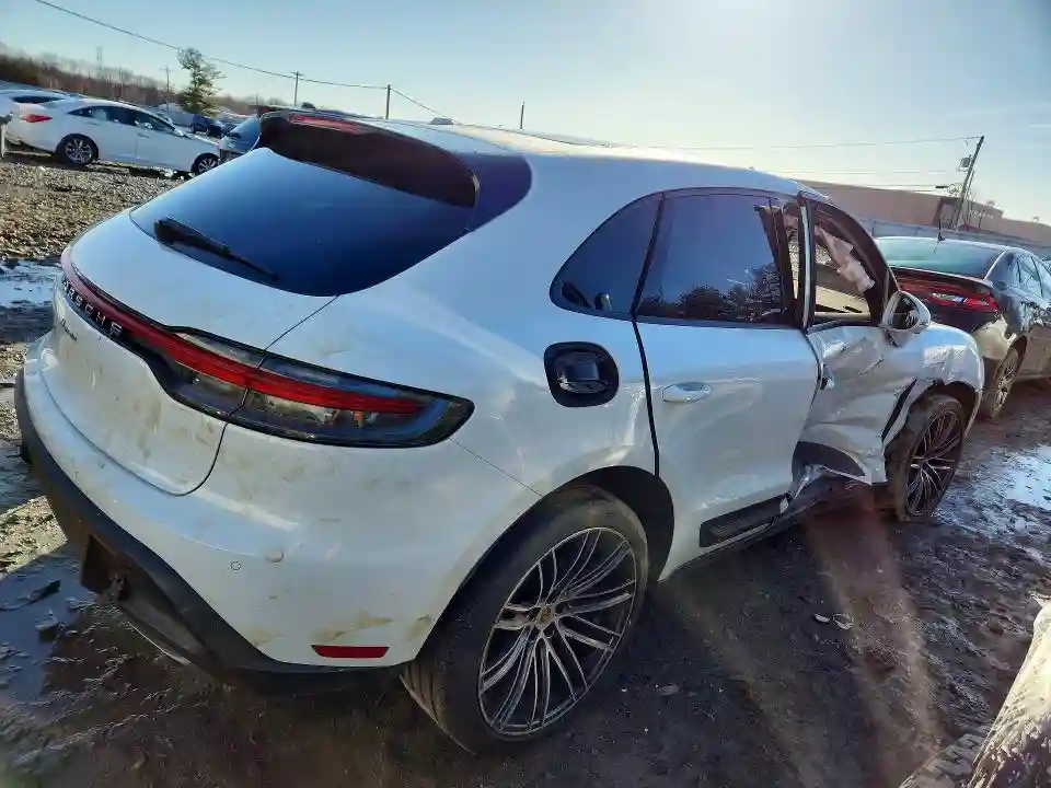 WP1AA2A57PLB12115 2023 PORSCHE MACAN-2