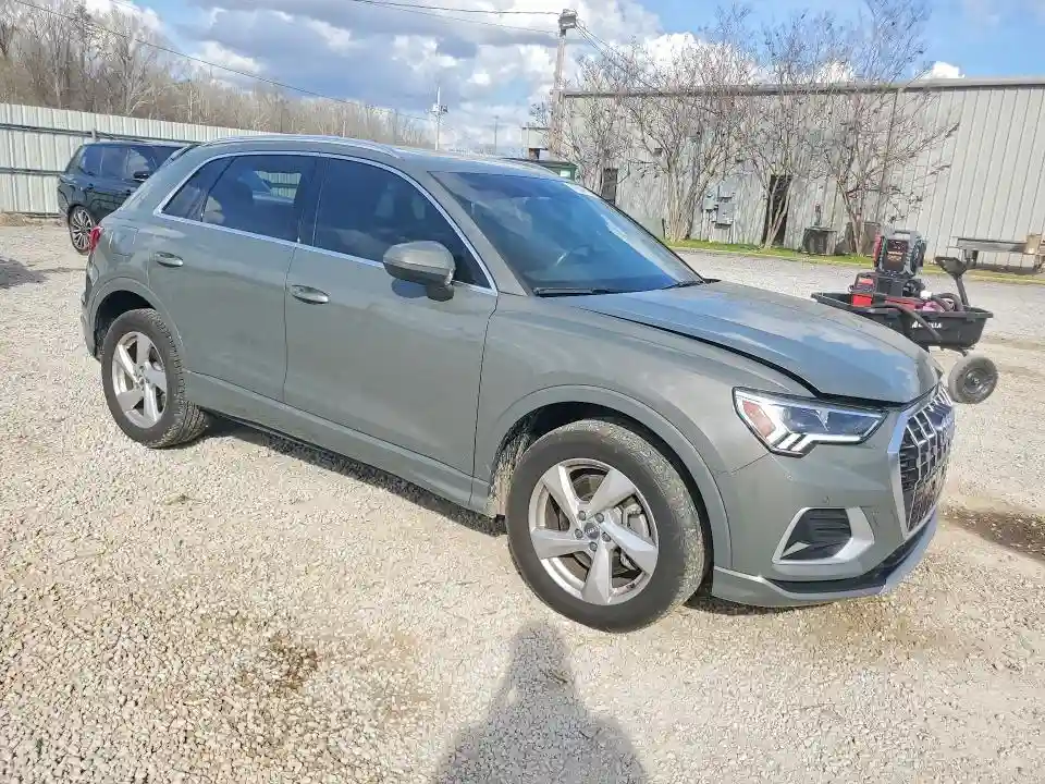 WA1BECF38L1043622 2020 AUDI Q3-3
