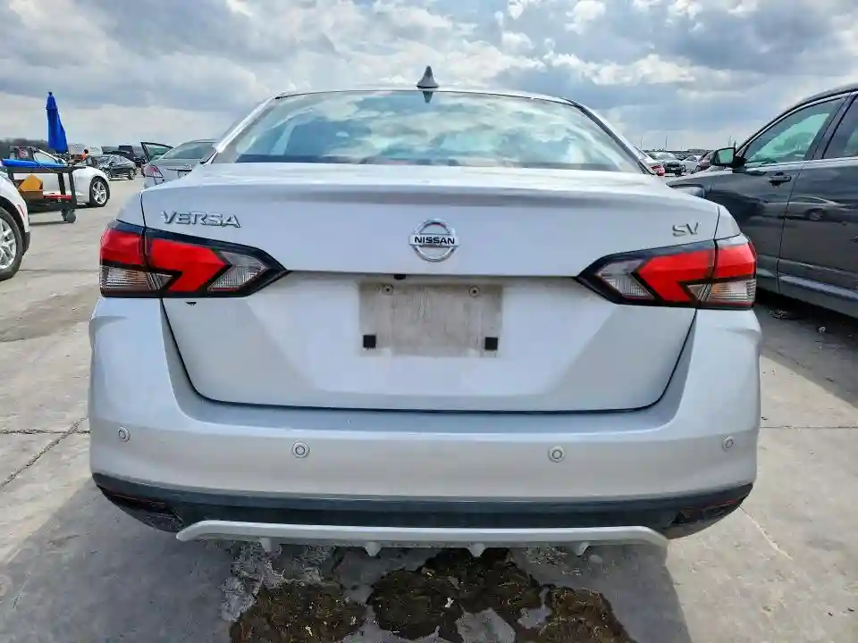 3N1CN8EV2ML879790 2021 NISSAN VERSA-5