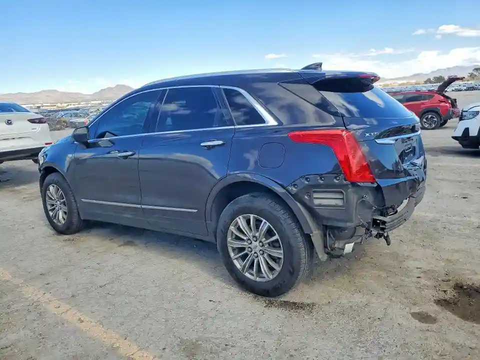 1GYKNCRS9JZ100606 2018 CADILLAC XT5-1