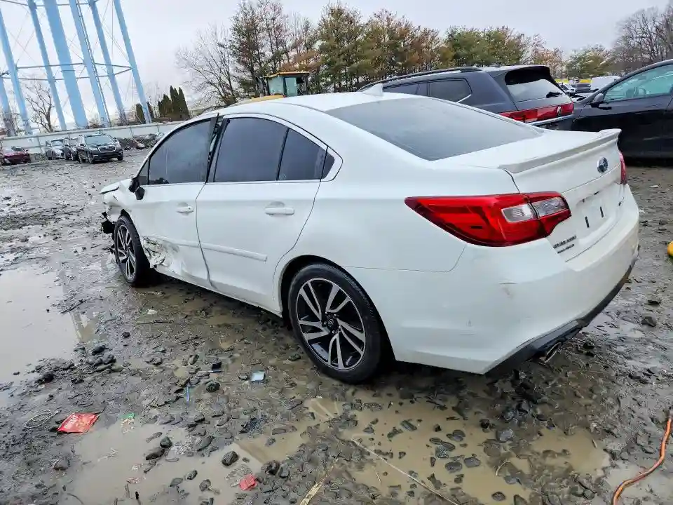 4S3BNAR62J3030351 2018 SUBARU LEGACY-1