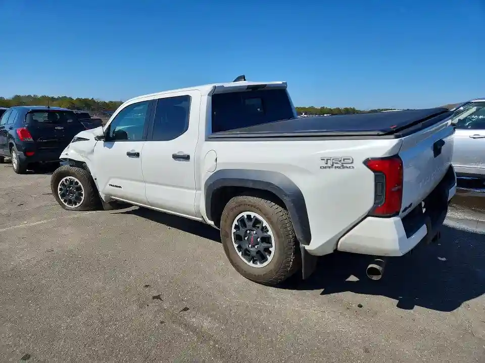 3TMLB5JN4RM064230 2024 TOYOTA TACOMA-1