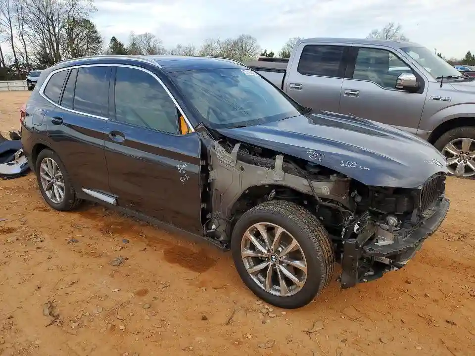5UXTR7C56KLR44422 2019 BMW X3-3