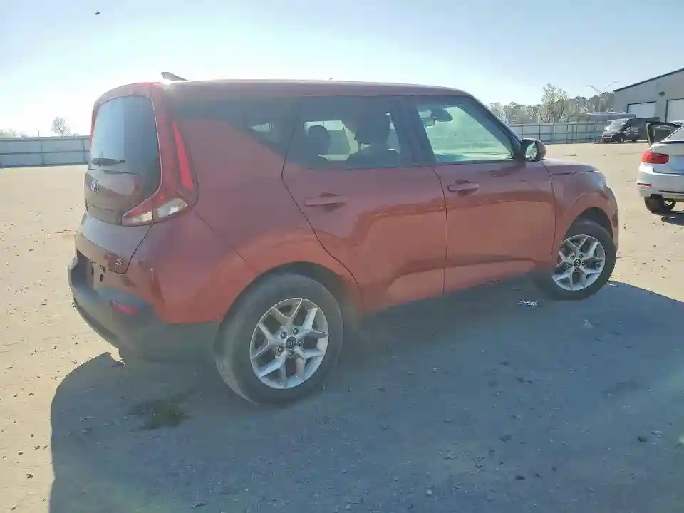 KNDJ23AU5M7777885 2021 KIA SOUL S-2