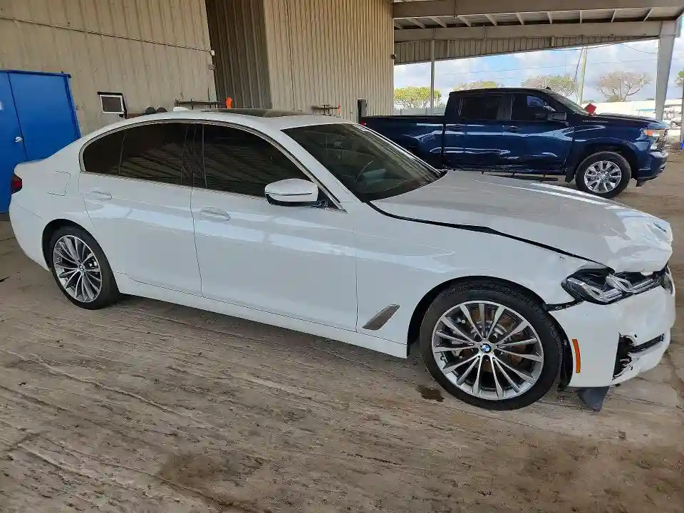 WBA53BH07PCM01550 2023 BMW 5 SERIES-3