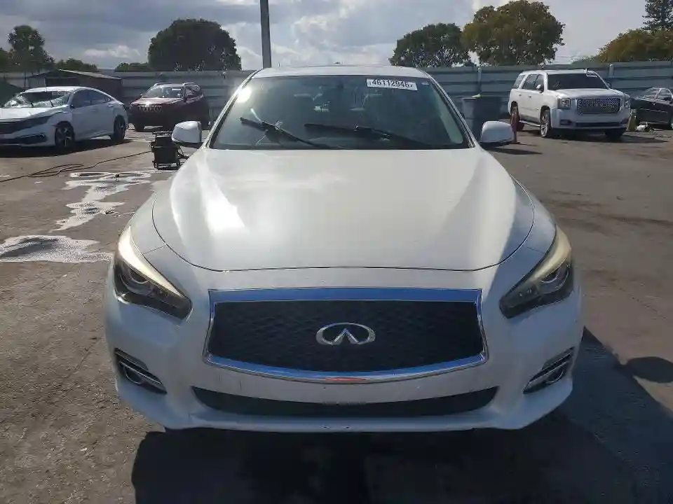 JN1EV7AP8GM303786 2016 INFINITI Q50-4