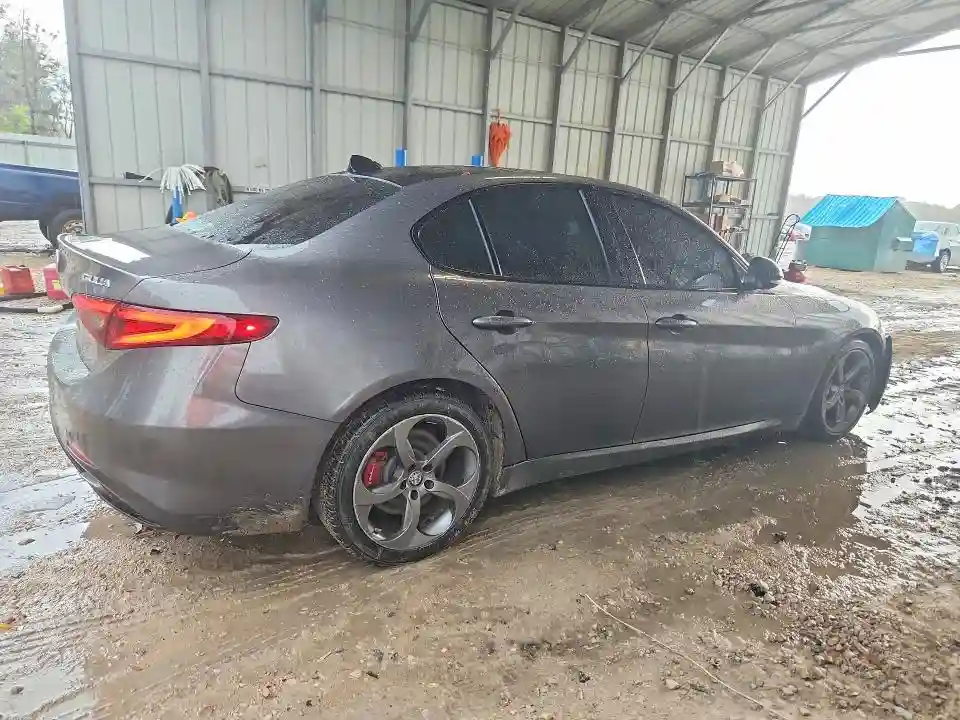 ZARFAEBN4J7573186 2018 ALFA ROMEO GIULIA-2