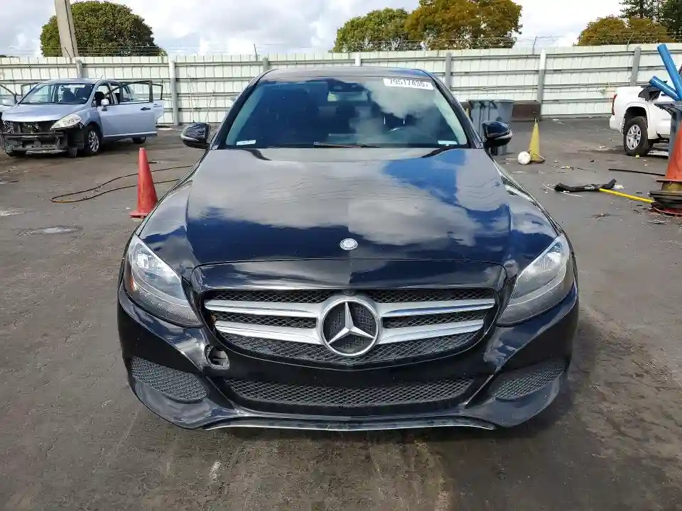 55SWF4JB6HU203826 2017 MERCEDES-BENZ C-CLASS-4
