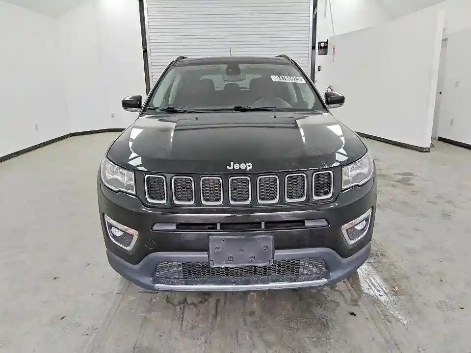 3C4NJDCB7KT815244 2019 JEEP COMPASS-4