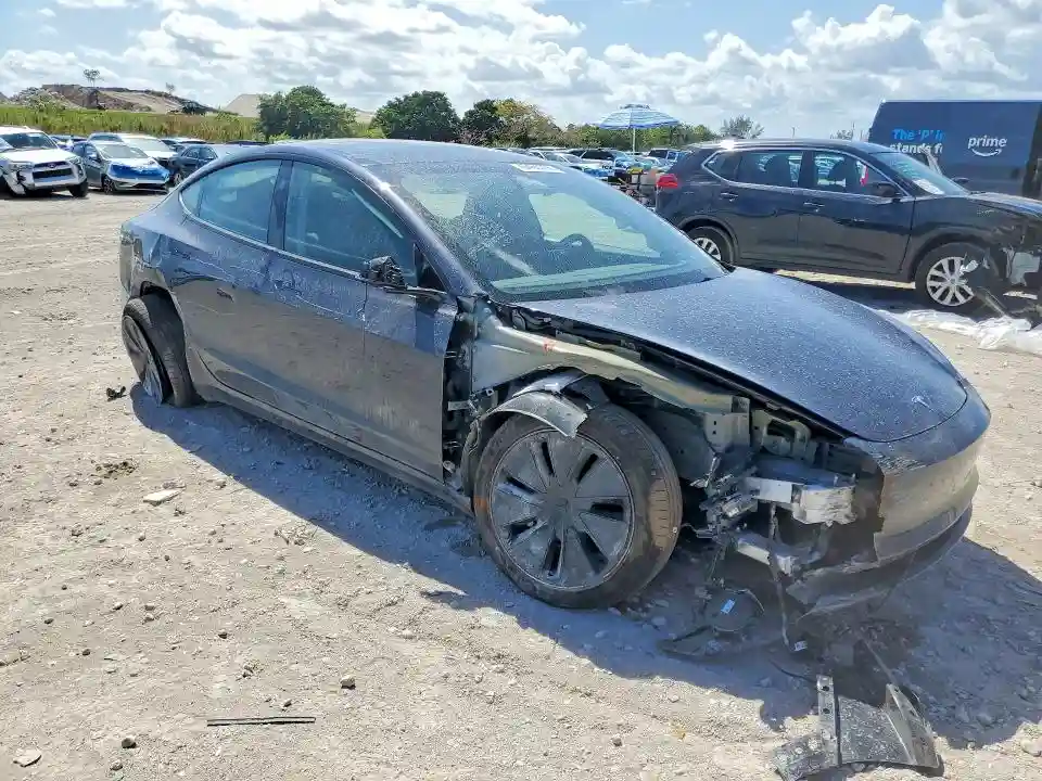5YJ3E1EA2SF031342 2025 TESLA MODEL 3-3