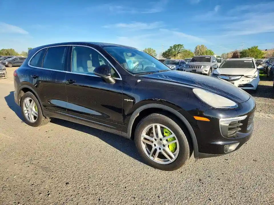 WP1AE2A27FLA51910 2015 PORSCHE CAYENNE-3