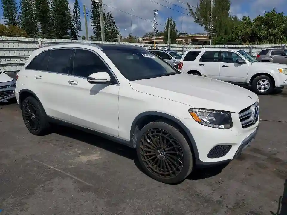 WDC0G4JB2JV037391 2018 MERCEDES-BENZ GLC-CLASS-3