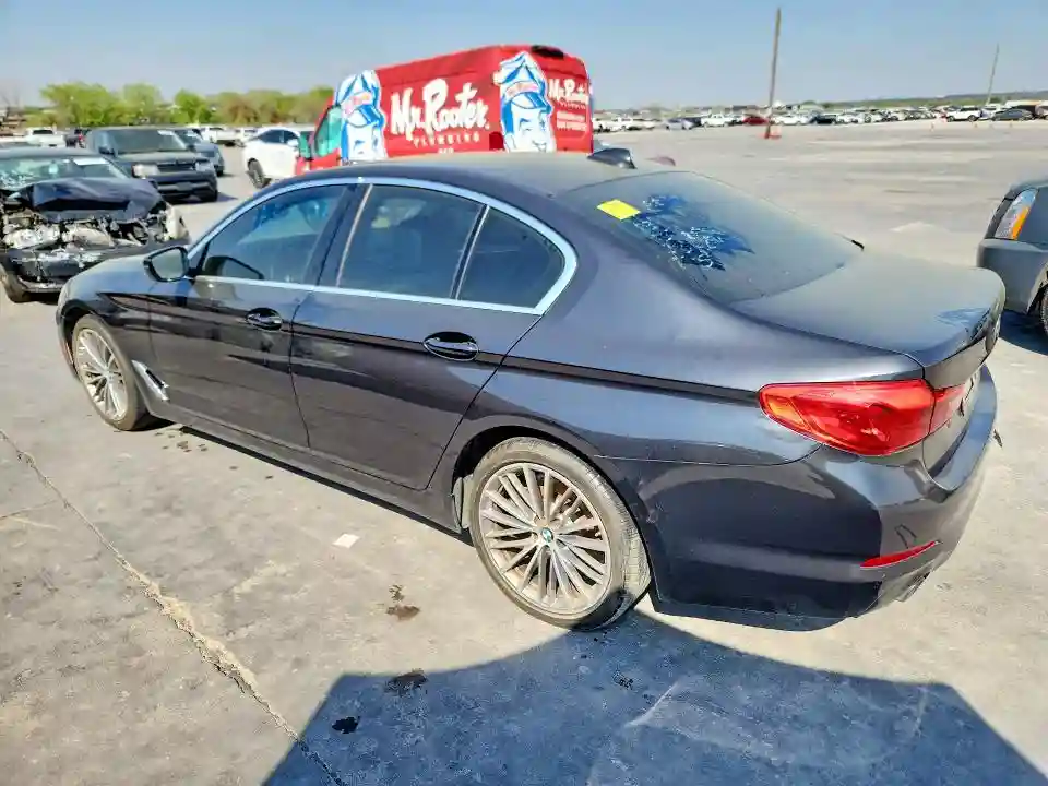 WBAJR3C0XLCE49535 2020 BMW 5 SERIES-1