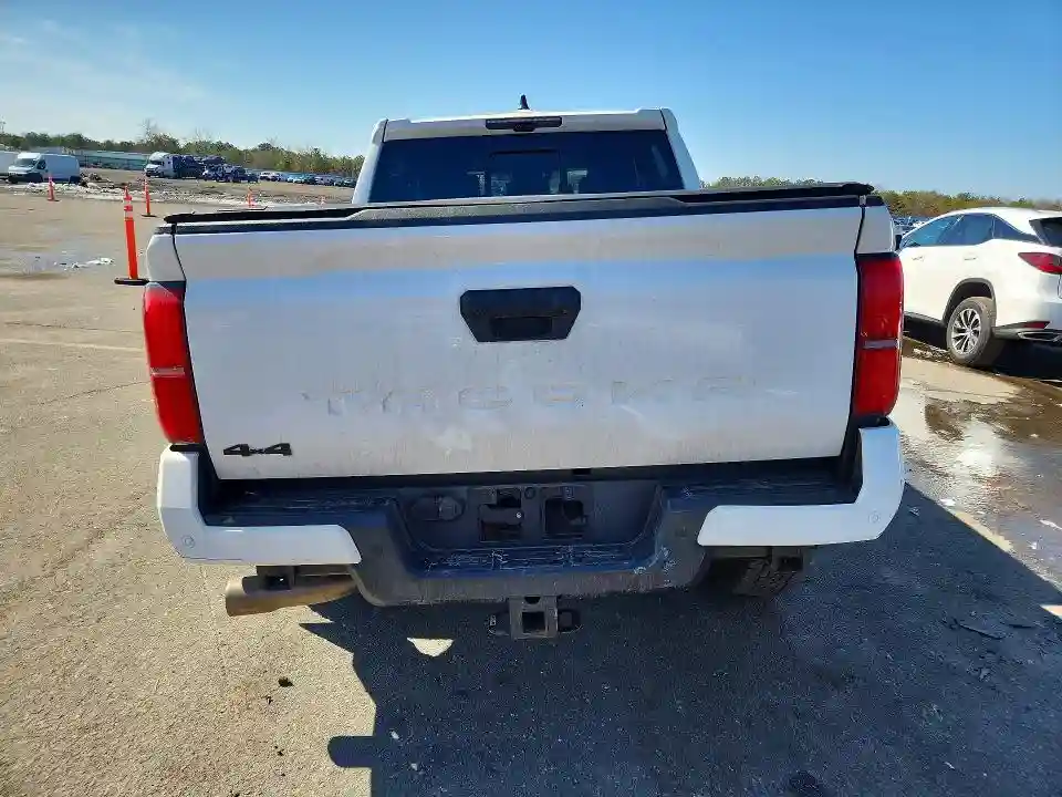 3TMLB5JN4RM064230 2024 TOYOTA TACOMA-5