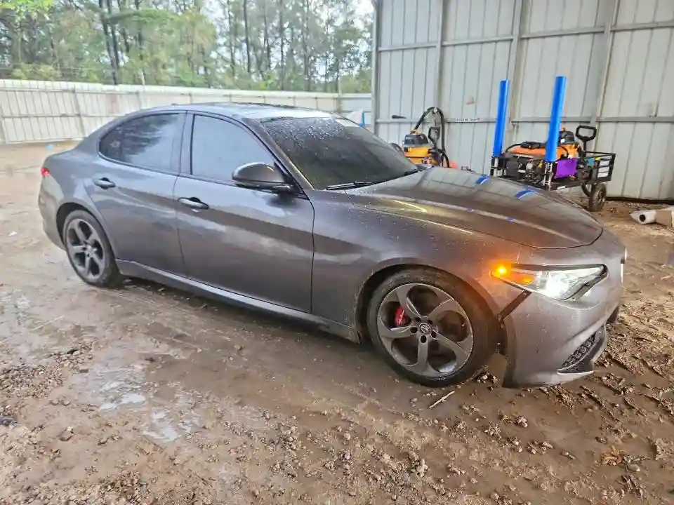 ZARFAEBN4J7573186 2018 ALFA ROMEO GIULIA-3