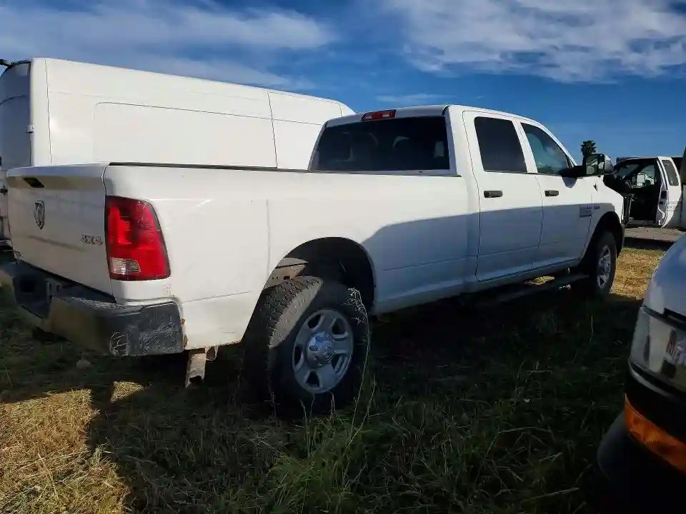 3C6UR5HJ7JG317151 2018 RAM 2500-2