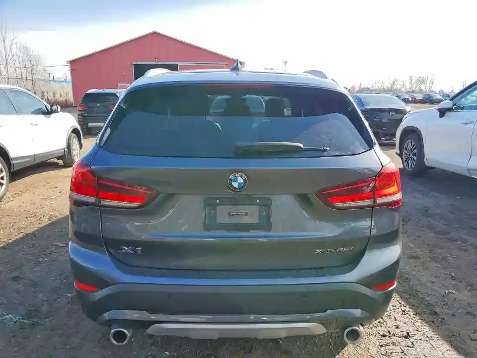 WBXJG9C01M5T06698 2021 BMW X1-5
