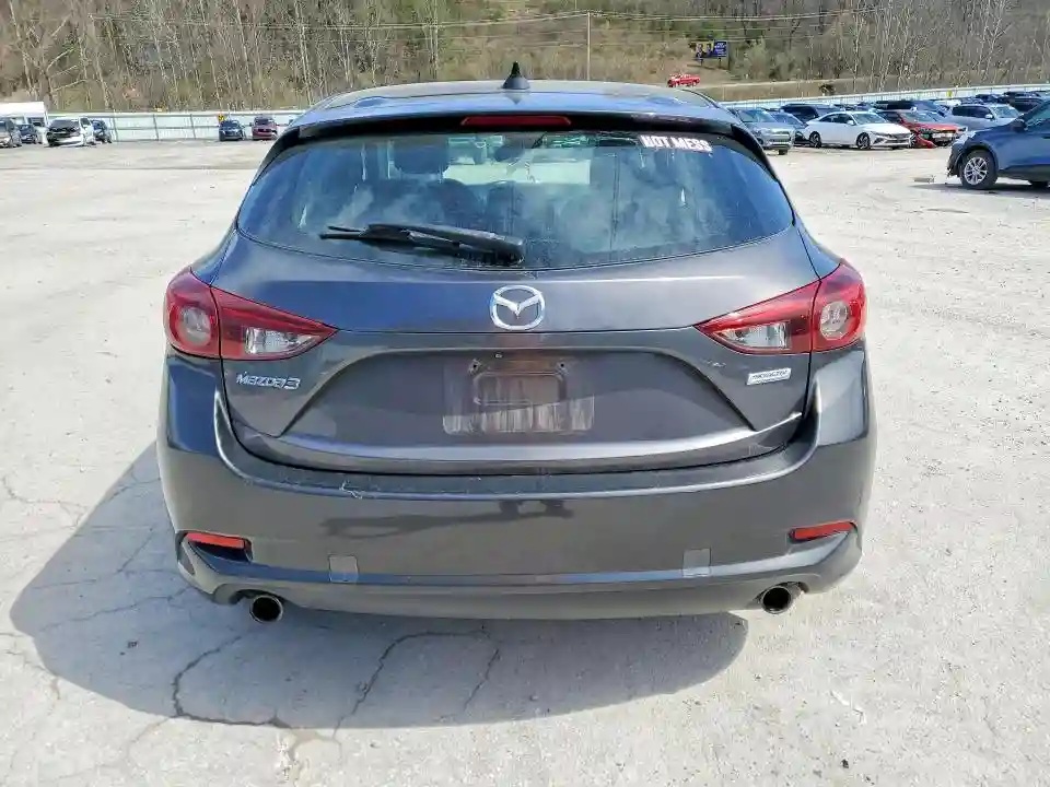 3MZBN1L31JM240093 2018 MAZDA 3-5