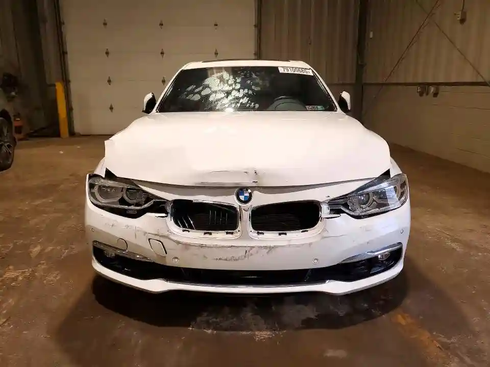 WBA8D9C3XHA004481 2017 BMW 3 SERIES-4