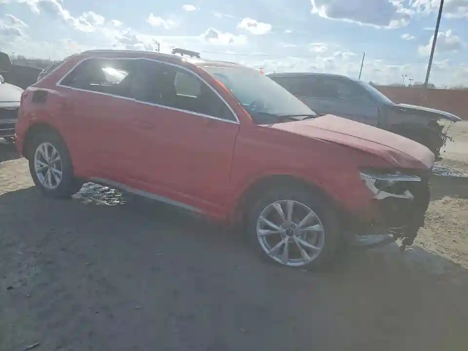 WA1DECF38R1049860 2024 AUDI Q3-3