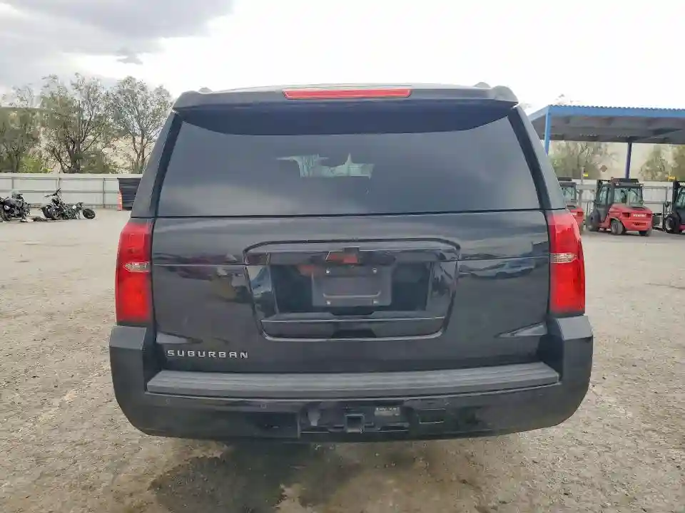 1GNSCHKCXJR143922 2018 CHEVROLET SUBURBAN-5