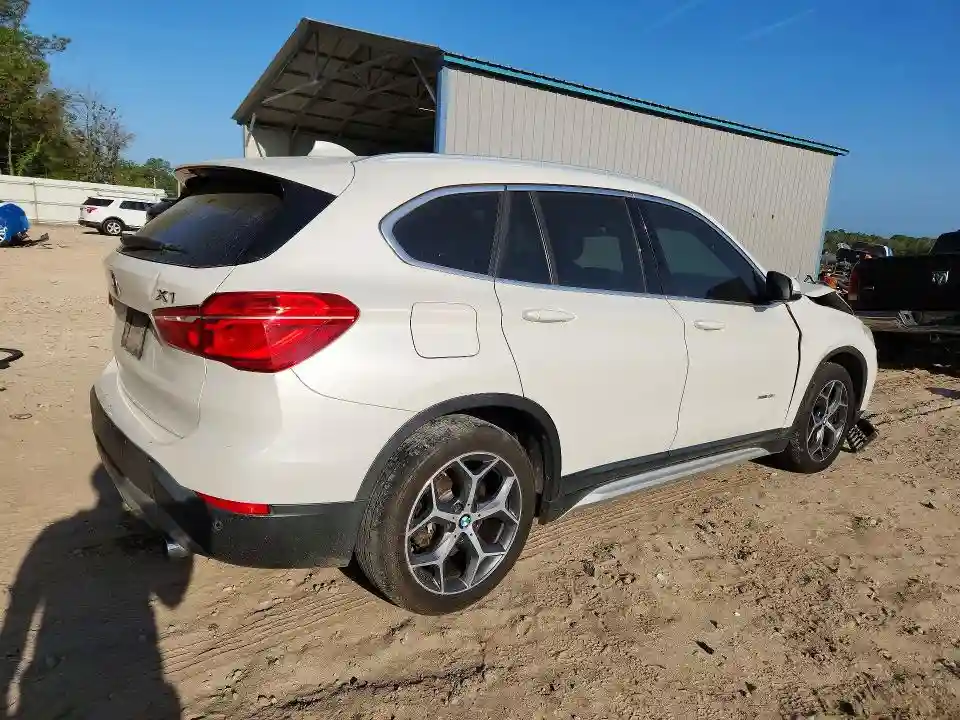 WBXHT3C37H5F87349 2017 BMW X1-2
