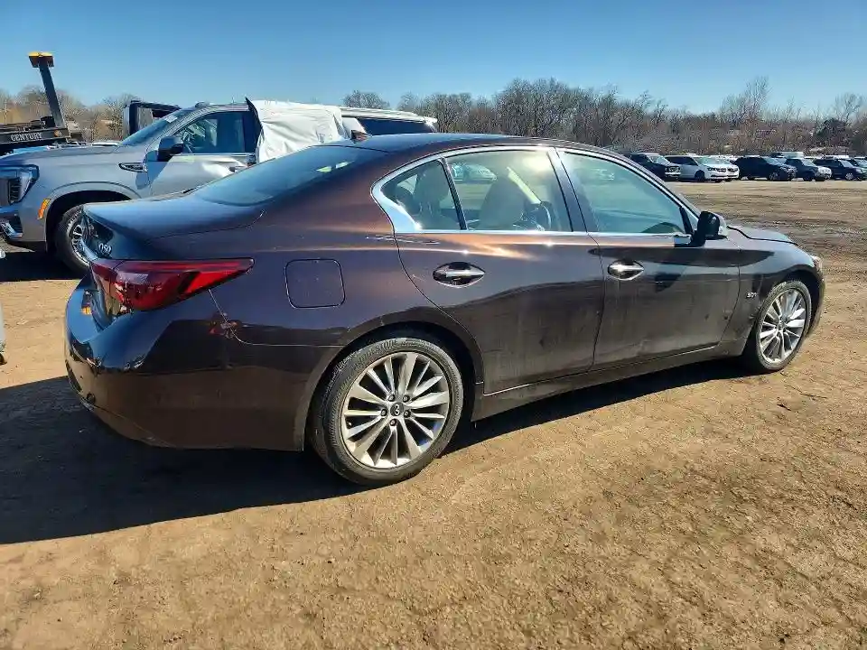 JN1EV7AR4JM431029 2018 INFINITI Q50-2