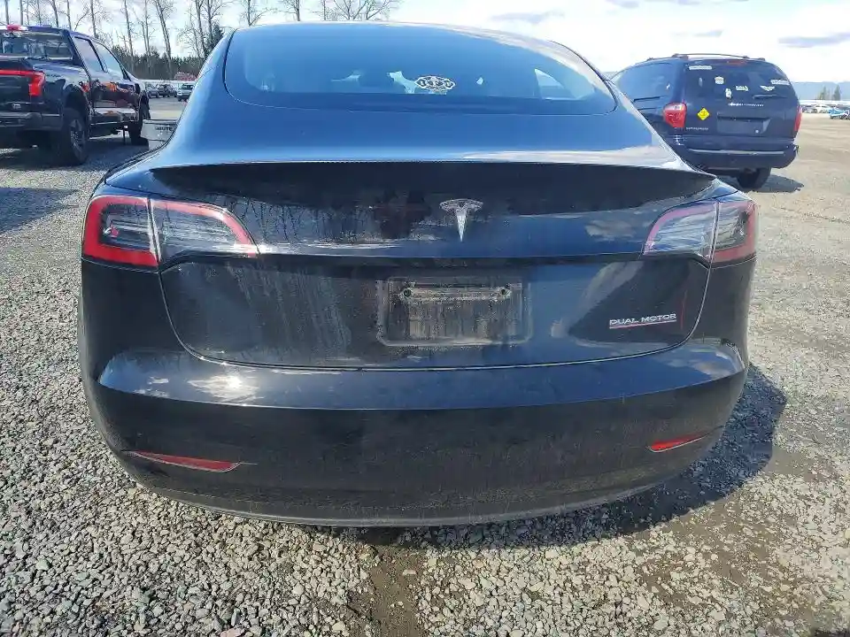 5YJ3E1EC2PF709497 2023 TESLA MODEL 3-5
