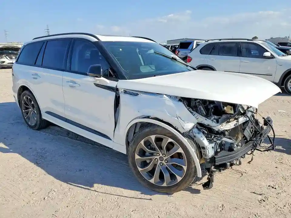5LM5J6WC5SGL23437 2025 LINCOLN AVIATOR-3