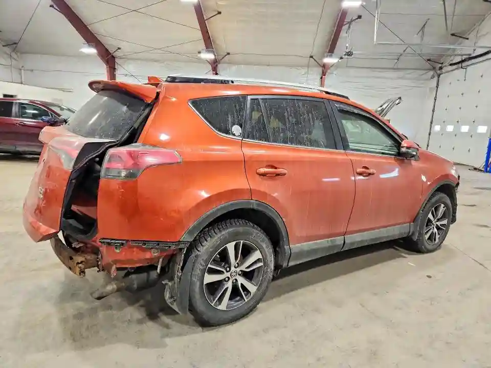 JTMRFREV9GJ097699 2016 TOYOTA RAV4-2