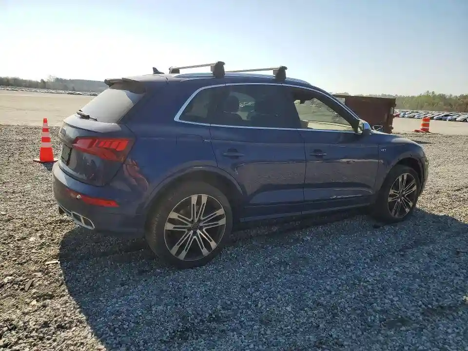 WA1A4AFY1J2008944 2018 AUDI SQ5-2