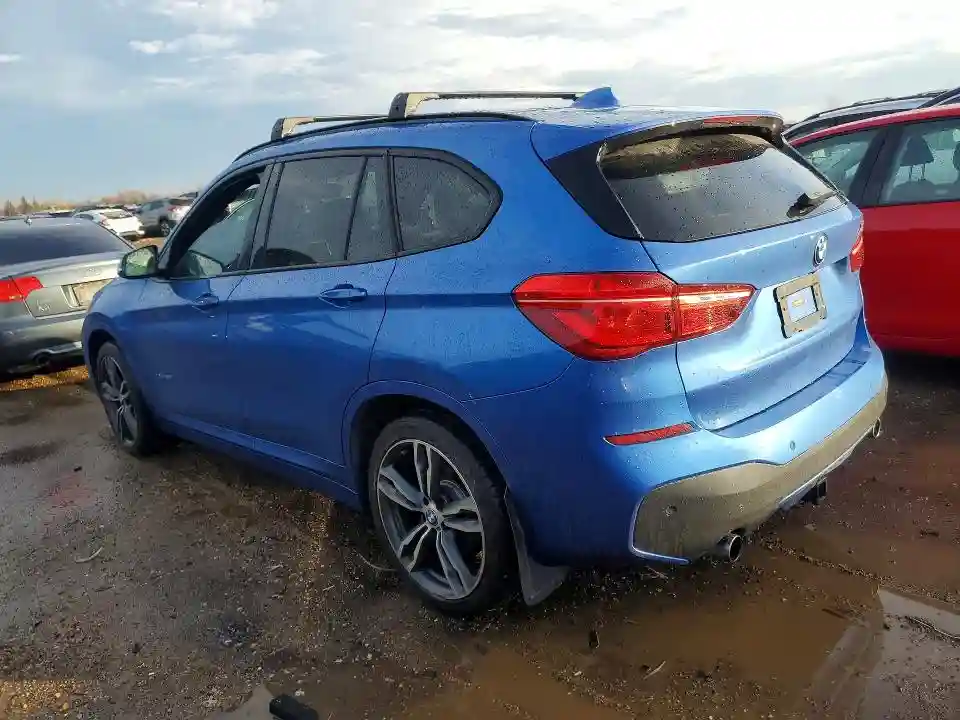 WBXHT3C36J5L25194 2018 BMW X1-1