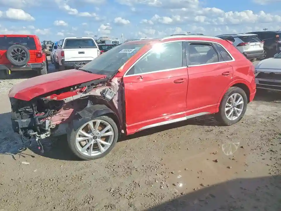 WA1DECF38R1049860 2024 AUDI Q3-0